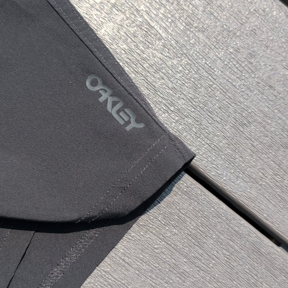 ☀️ Men's Black Hybrid Oakley Shorts ☀️ - Picture 3 of 5